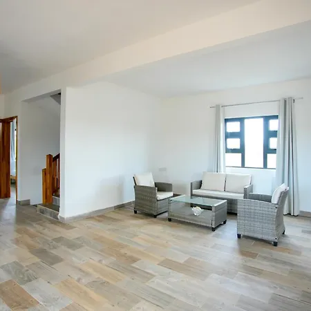 Spacious 4 Bed Villa With Bbq, Pool & Parking Grand Baie Exterior photo