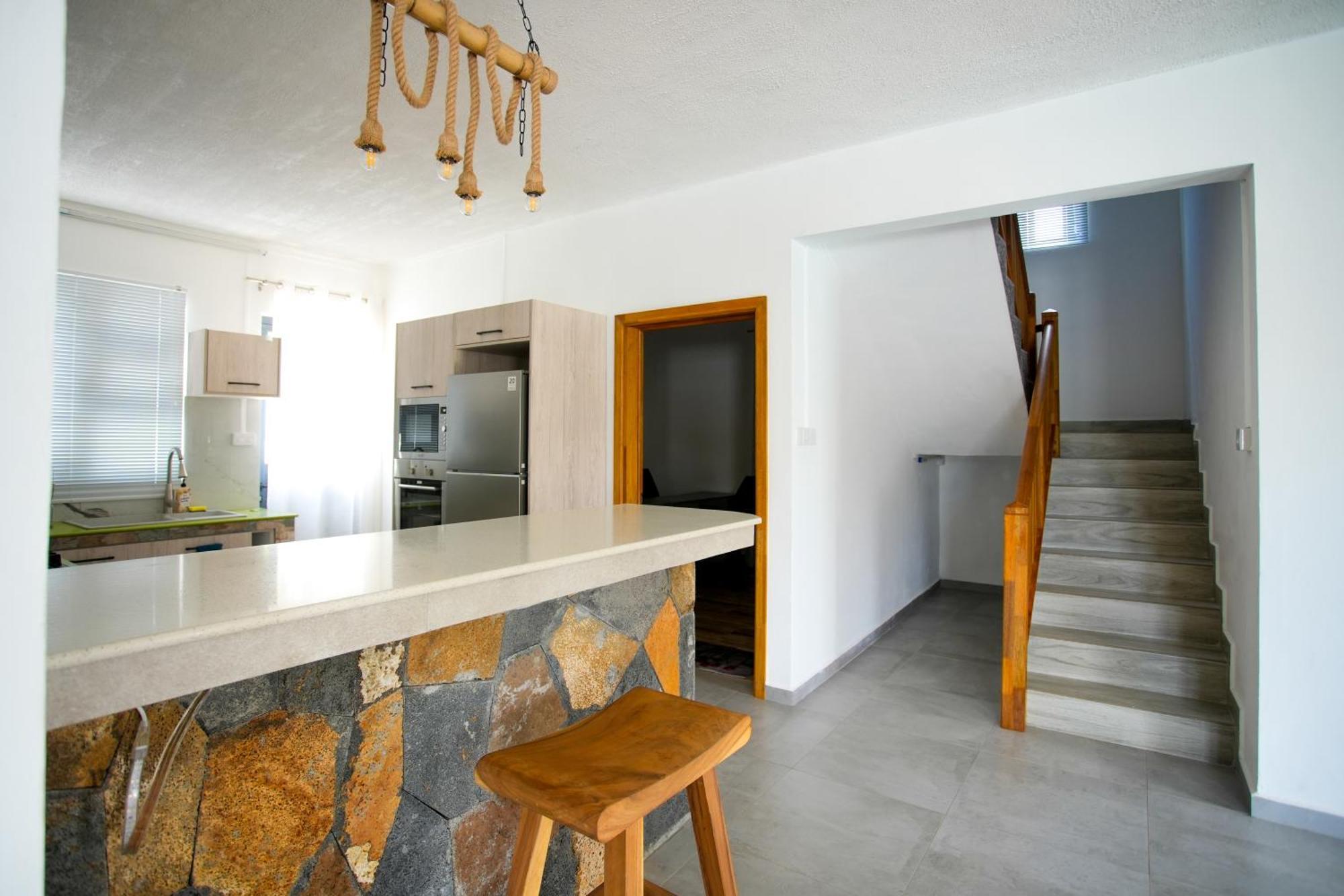 Spacious 4 Bed With Bbq, Pool & Parking * Grand Baie