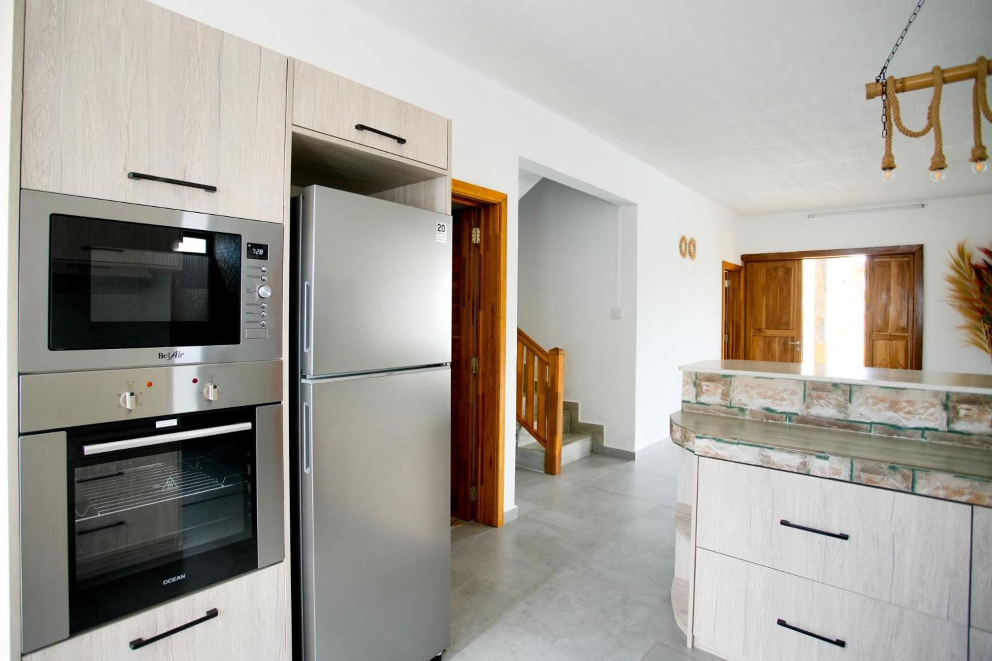 Spacious 4 Bed With Bbq, Pool & Parking Grand Baie