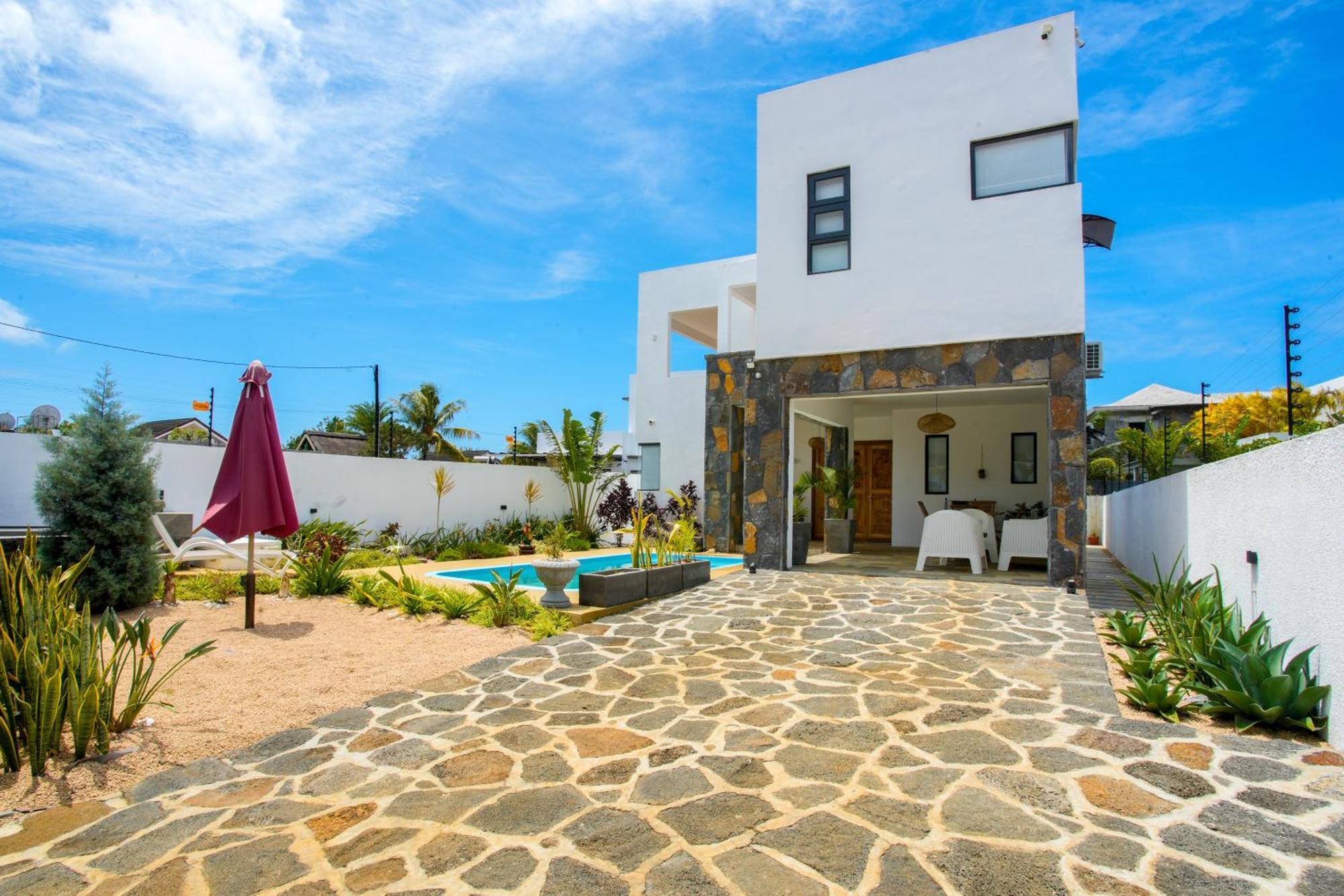 Spacious 4 Bed With Bbq, Pool & Parking Villa Grand Baie